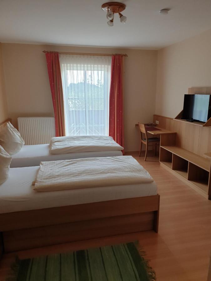 Gasthof Neuhofen Eugendorf Eksteriør billede